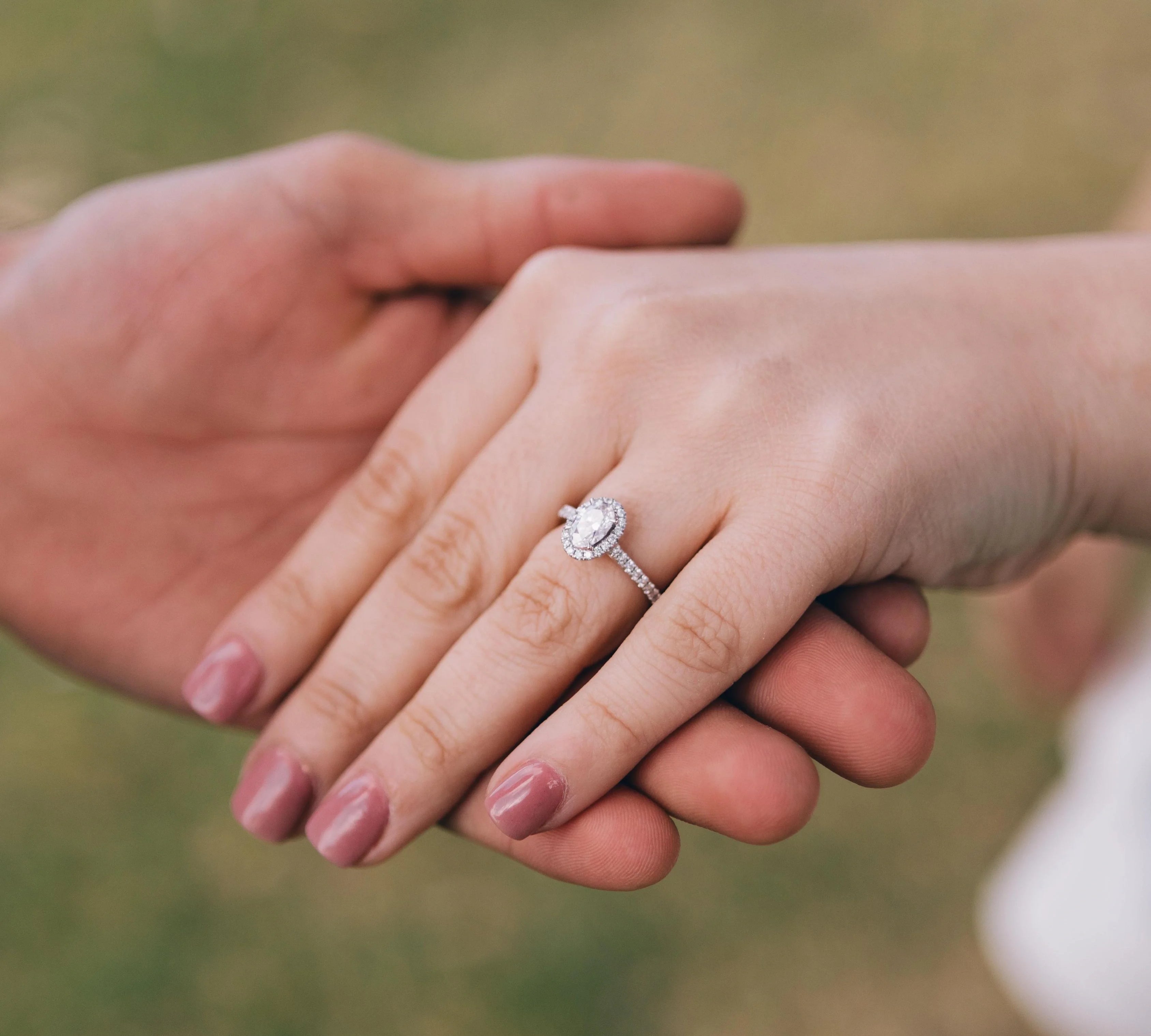 Difference Between Men’s and Women’s Ring