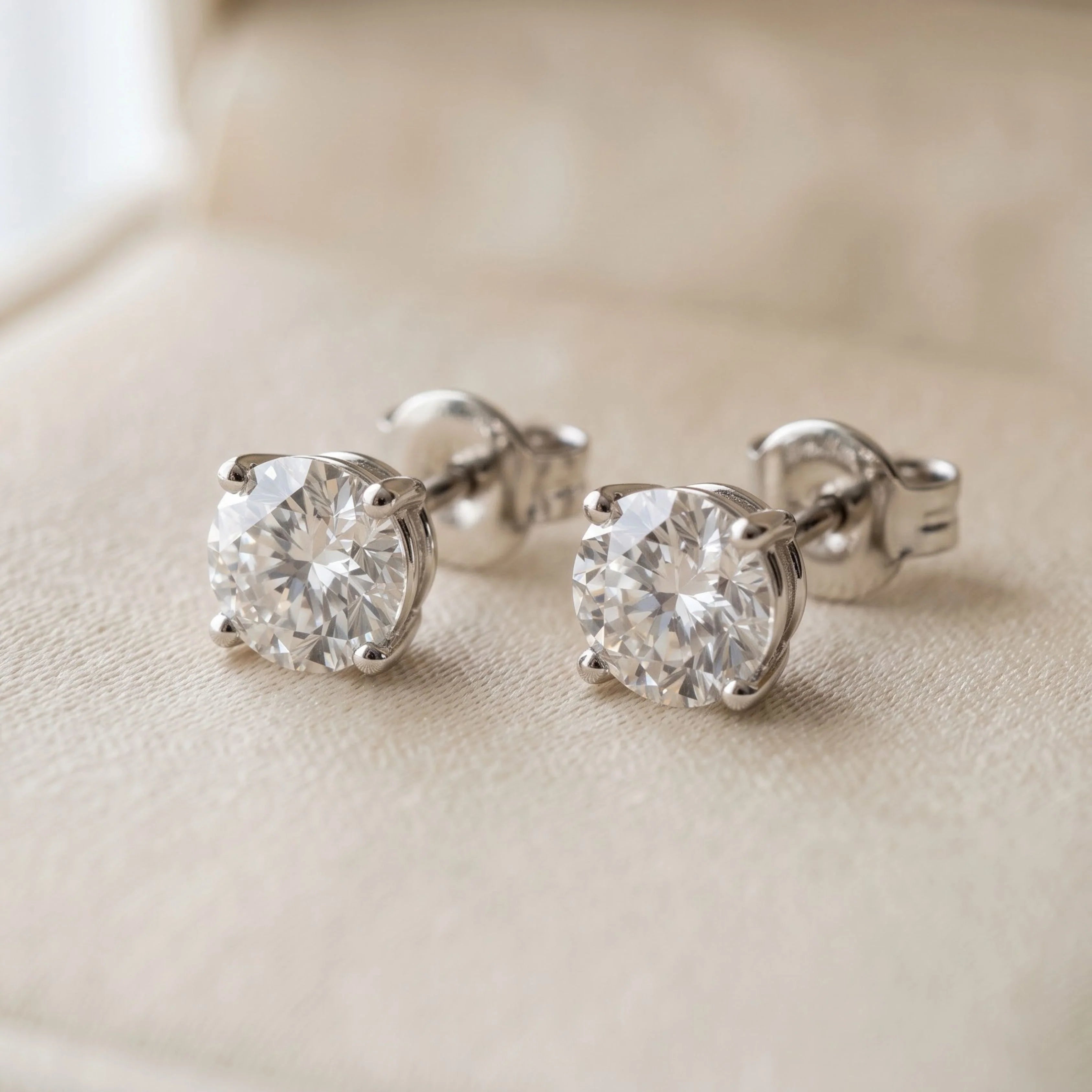 Why Diamond Stud Earrings Are The Top Mother’s Day Gift