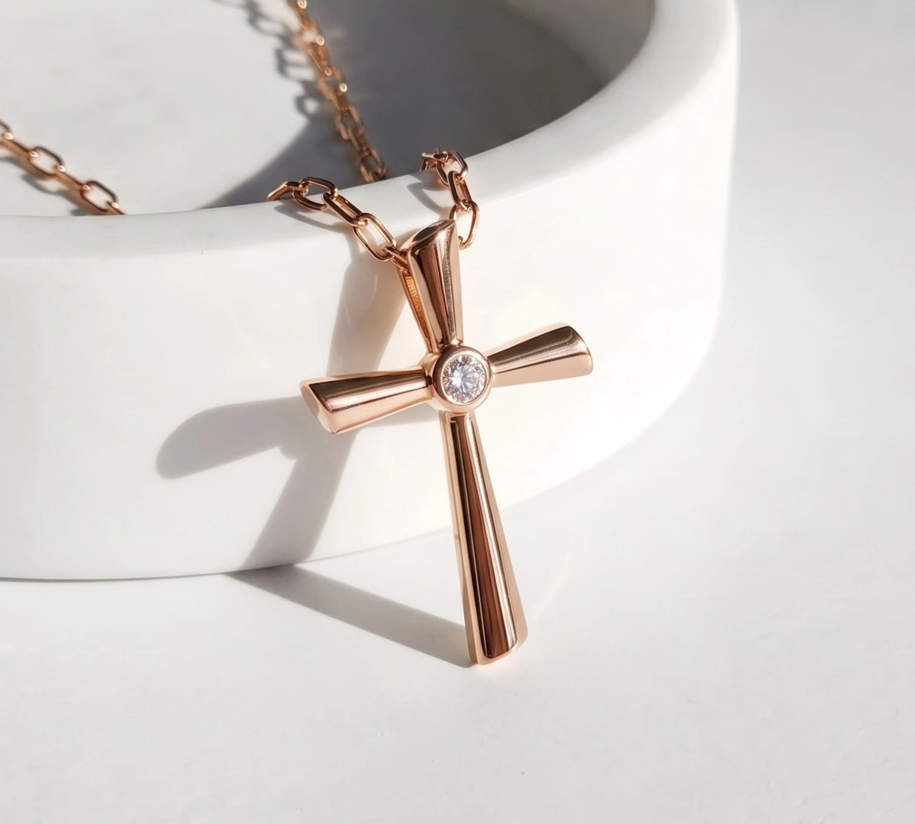 Diamond_Cross_Pendants_07a210e5-9456-4430-9bd4-ce8a791f9454.webp